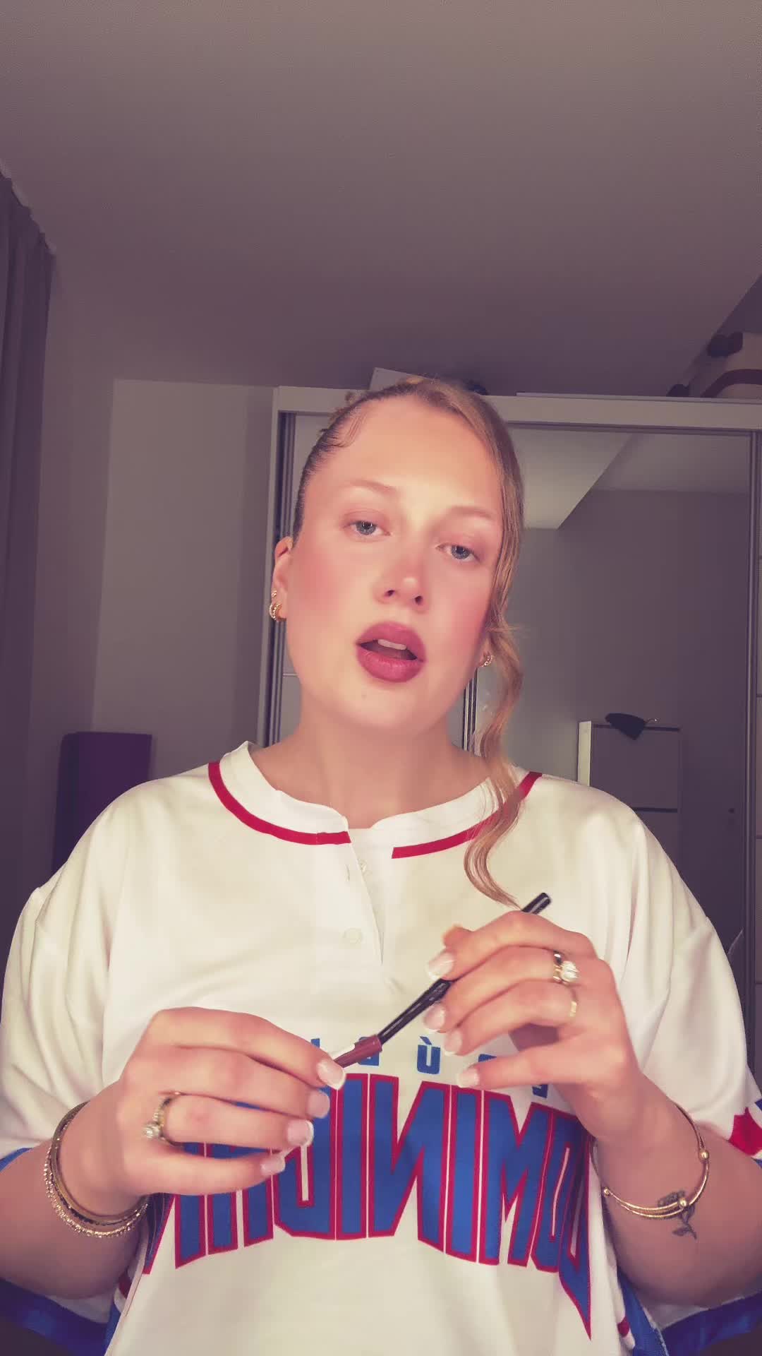 @🍒𝐸 𝑀 𝑀 𝐼🍒