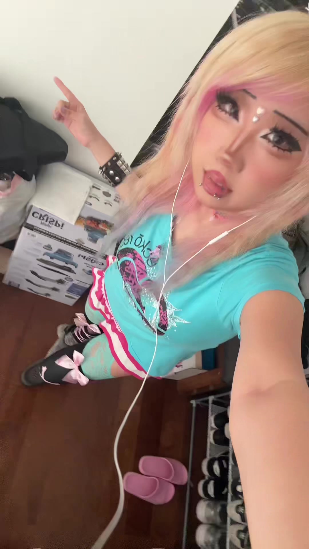 @🧁🦄