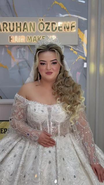 @Saruhan&Ouml;zdenee