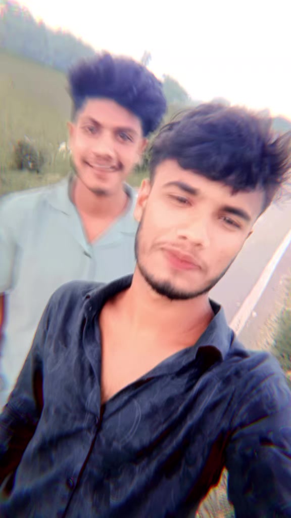 @❥ 𝐀𝐫𝐢𝐟 𝐀𝐡𝐦𝐞𝐝 ツ
