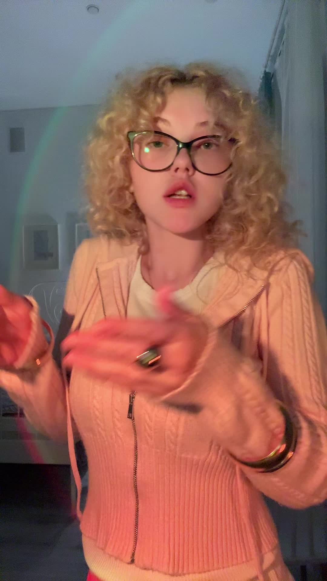 @рия вэсликс <33