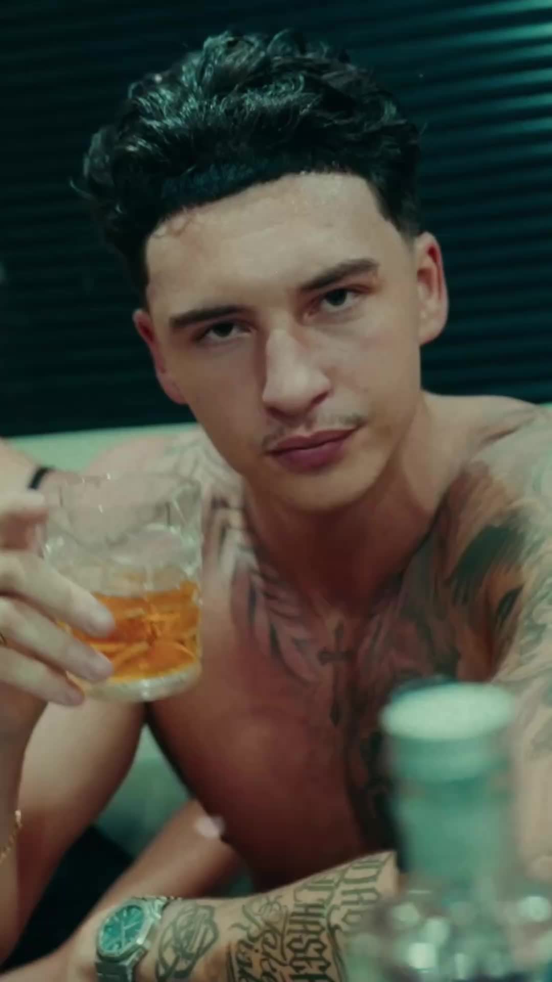 @Twistyi