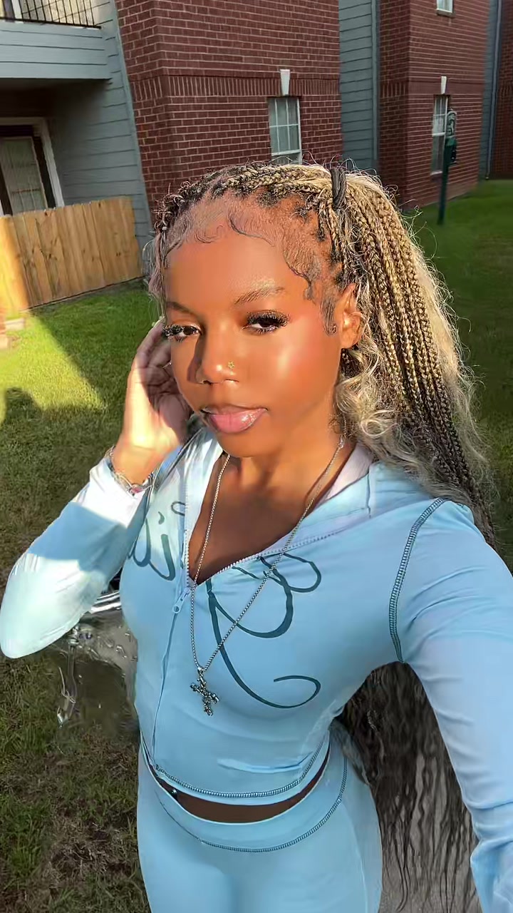 @Amani Djeene 🎀