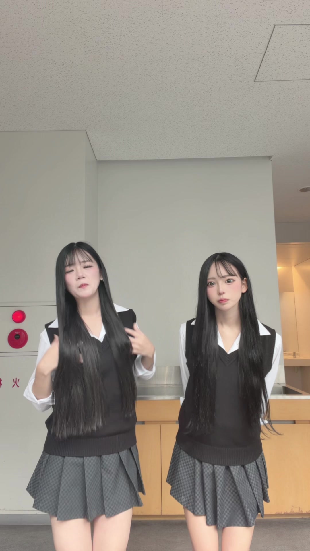 @๐๐๐๐