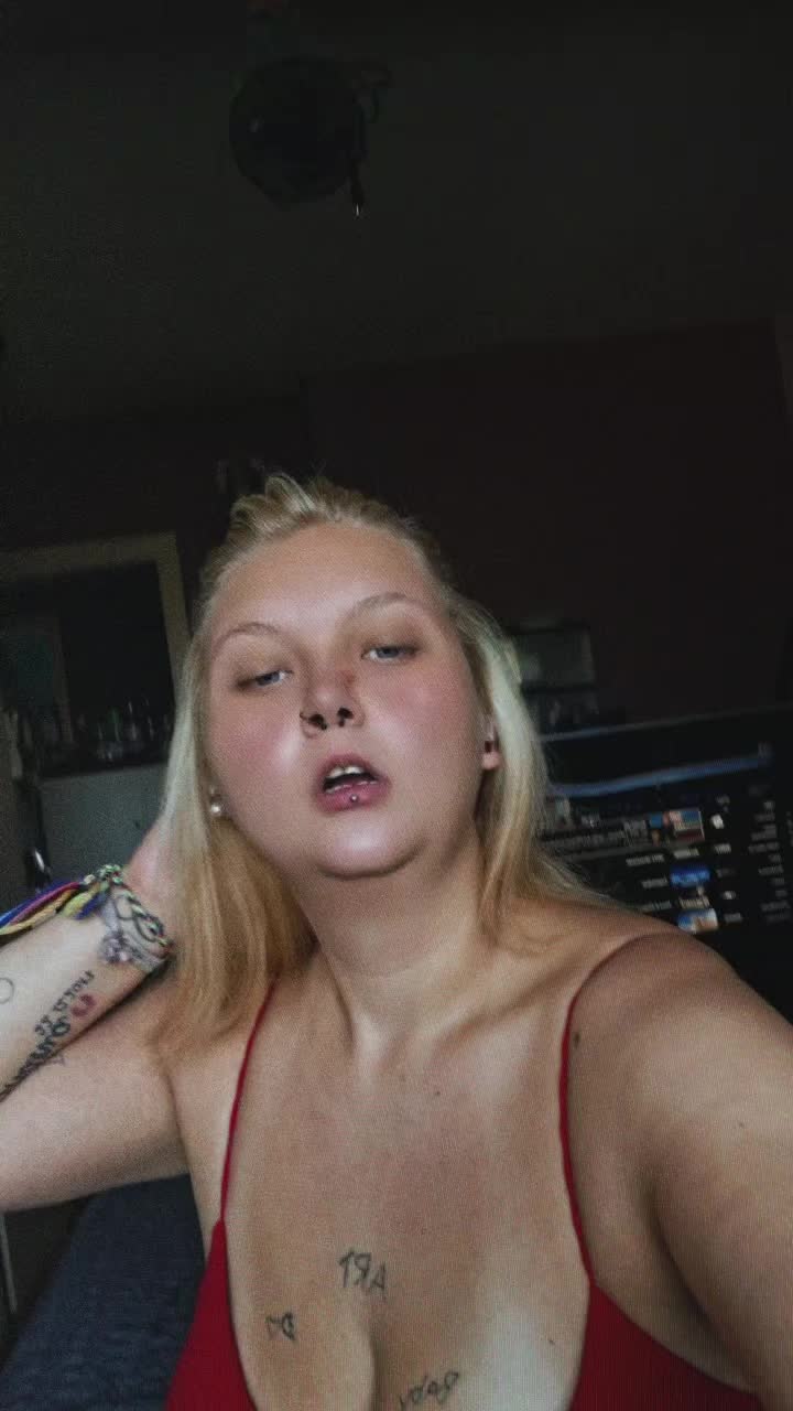 @𝓥𝓲𝓿𝓲𝓪𝓷𝓮🇩🇪🦘