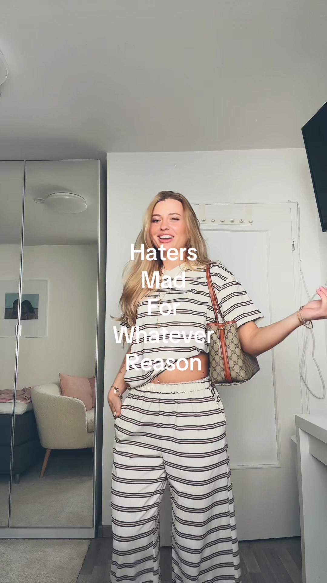 @itslauuu