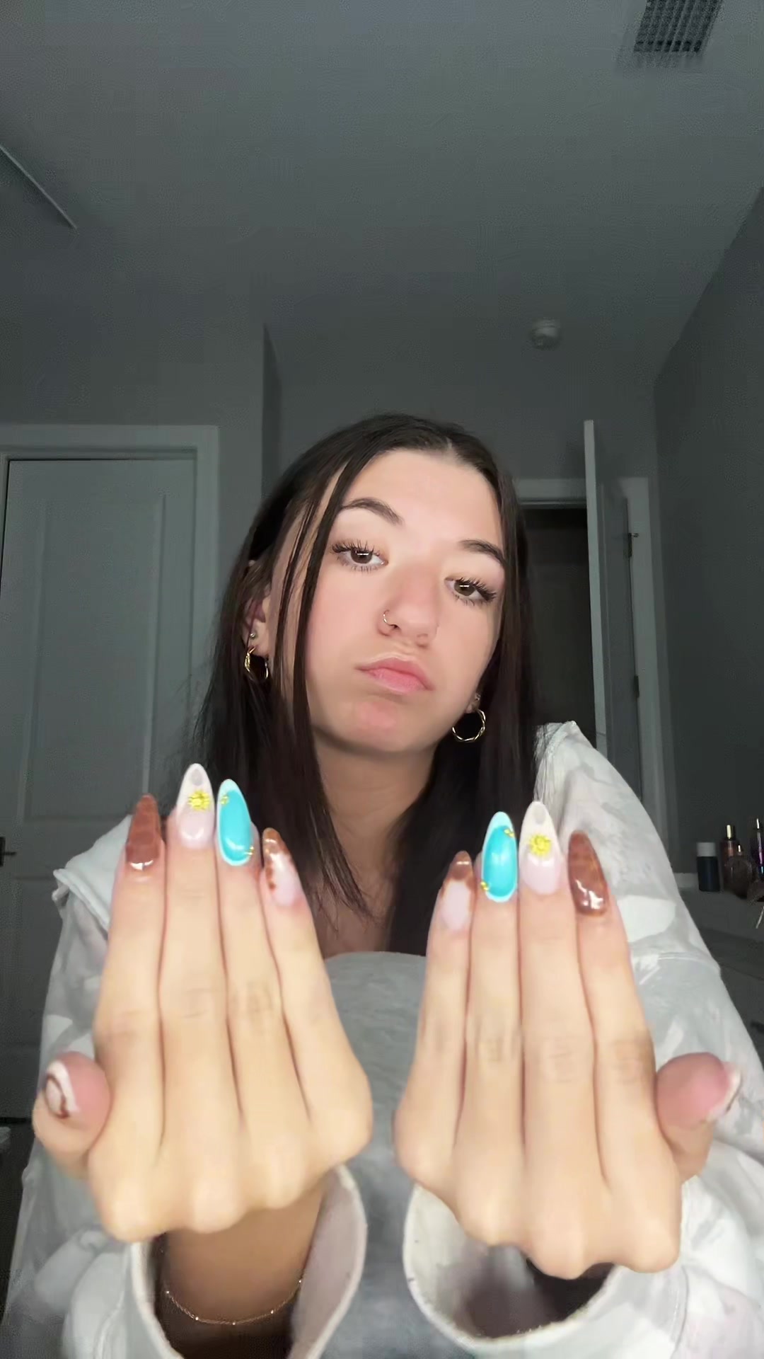 @chloe