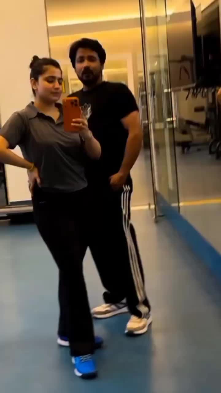 @Meerab🔥