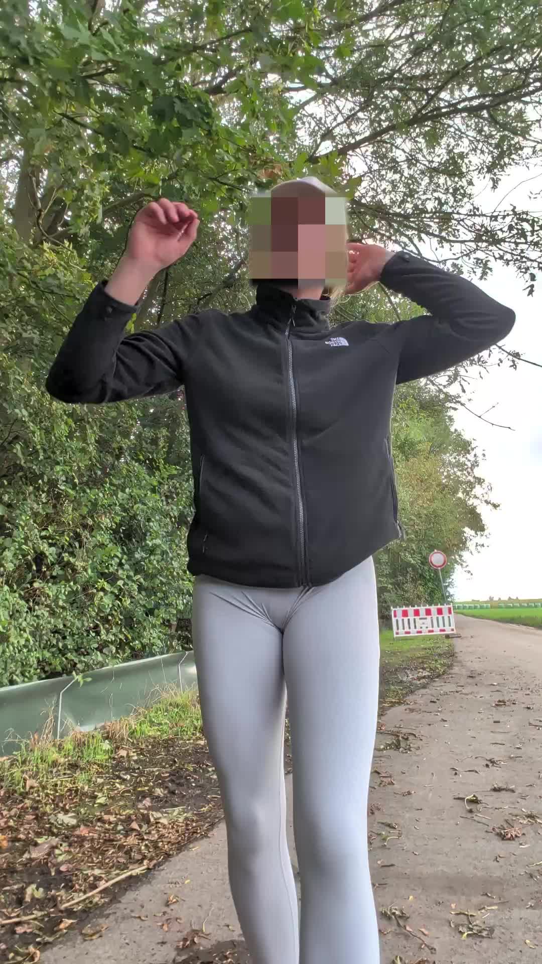 @Frieda_