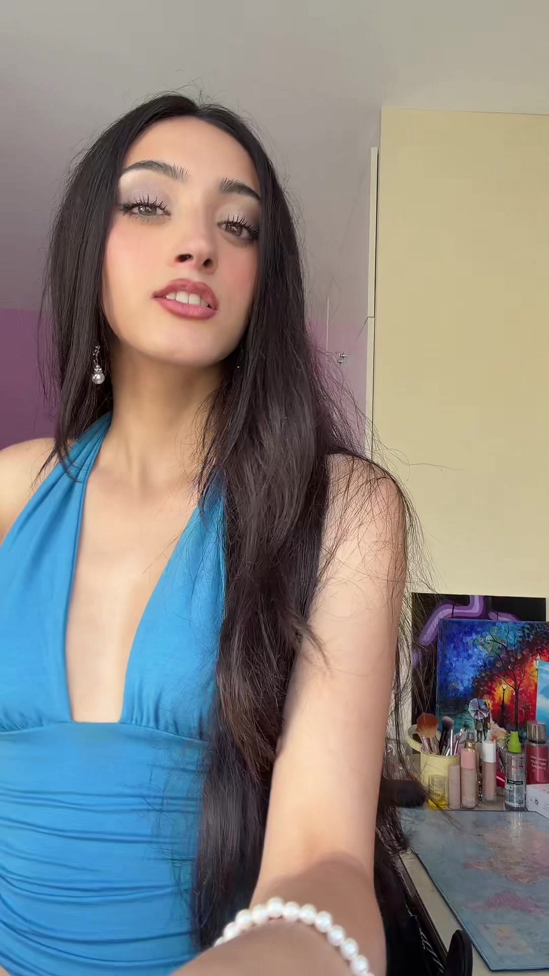 @Priyasi