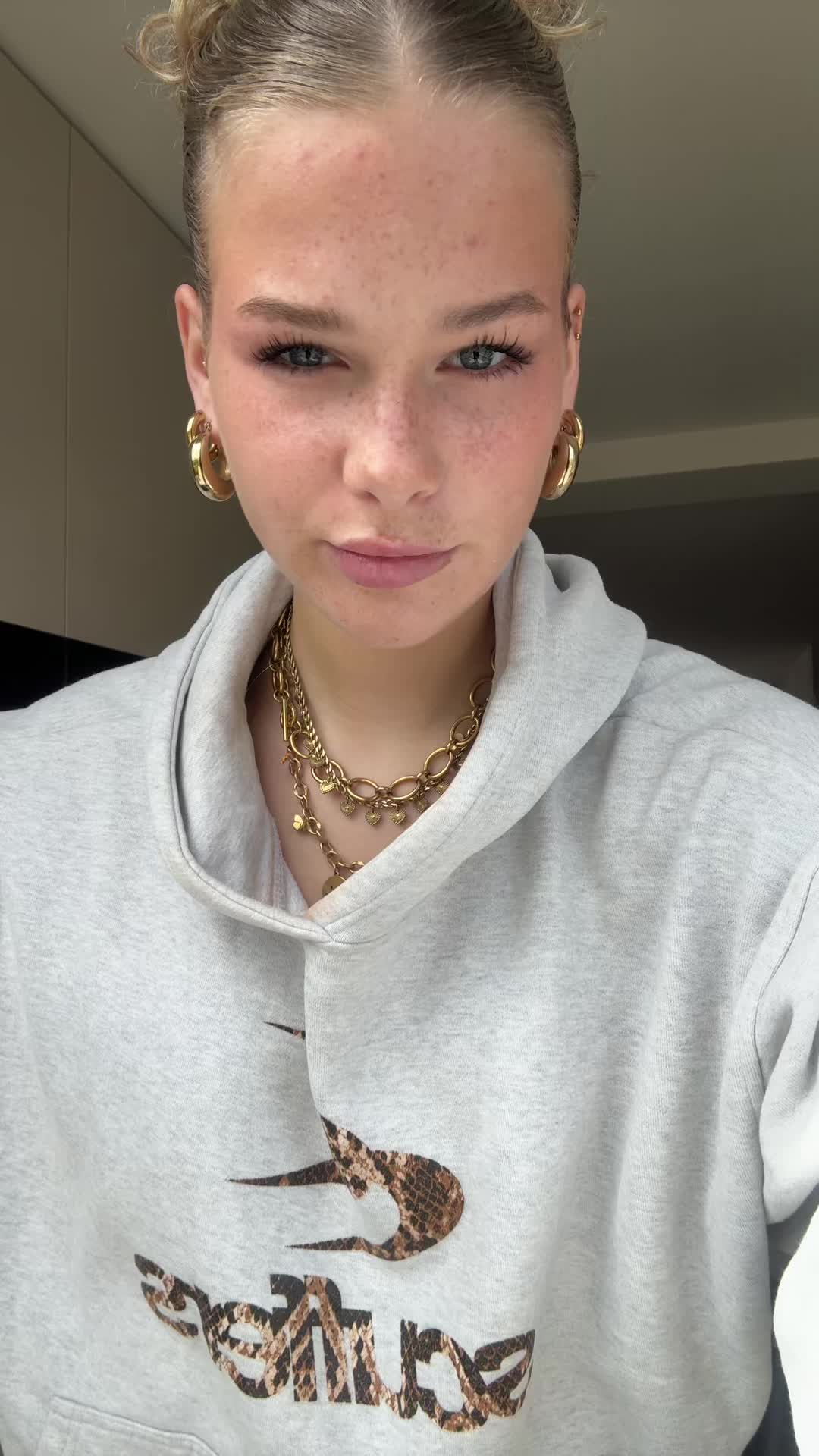 @KIKI