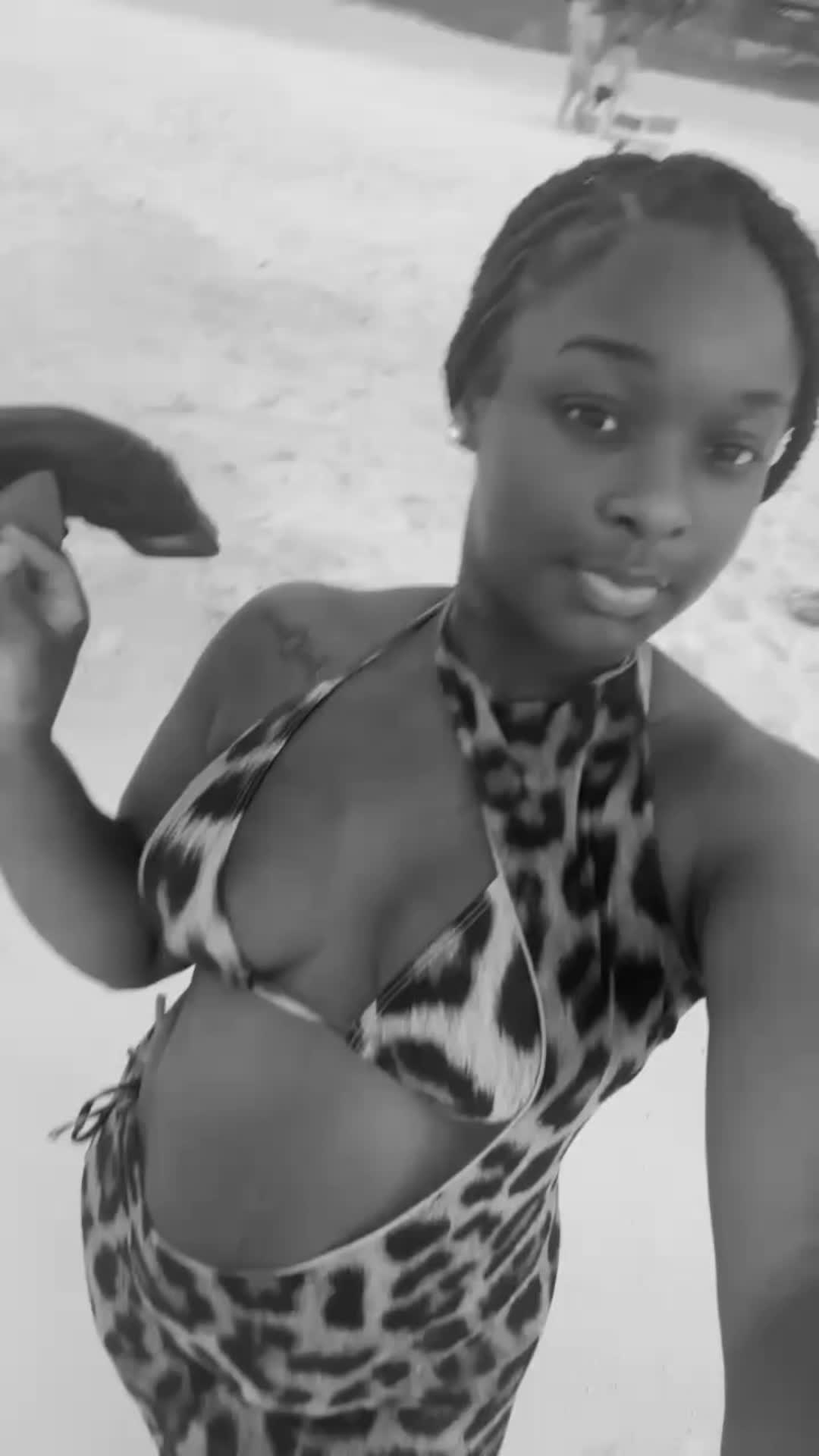 @Niya.Brown