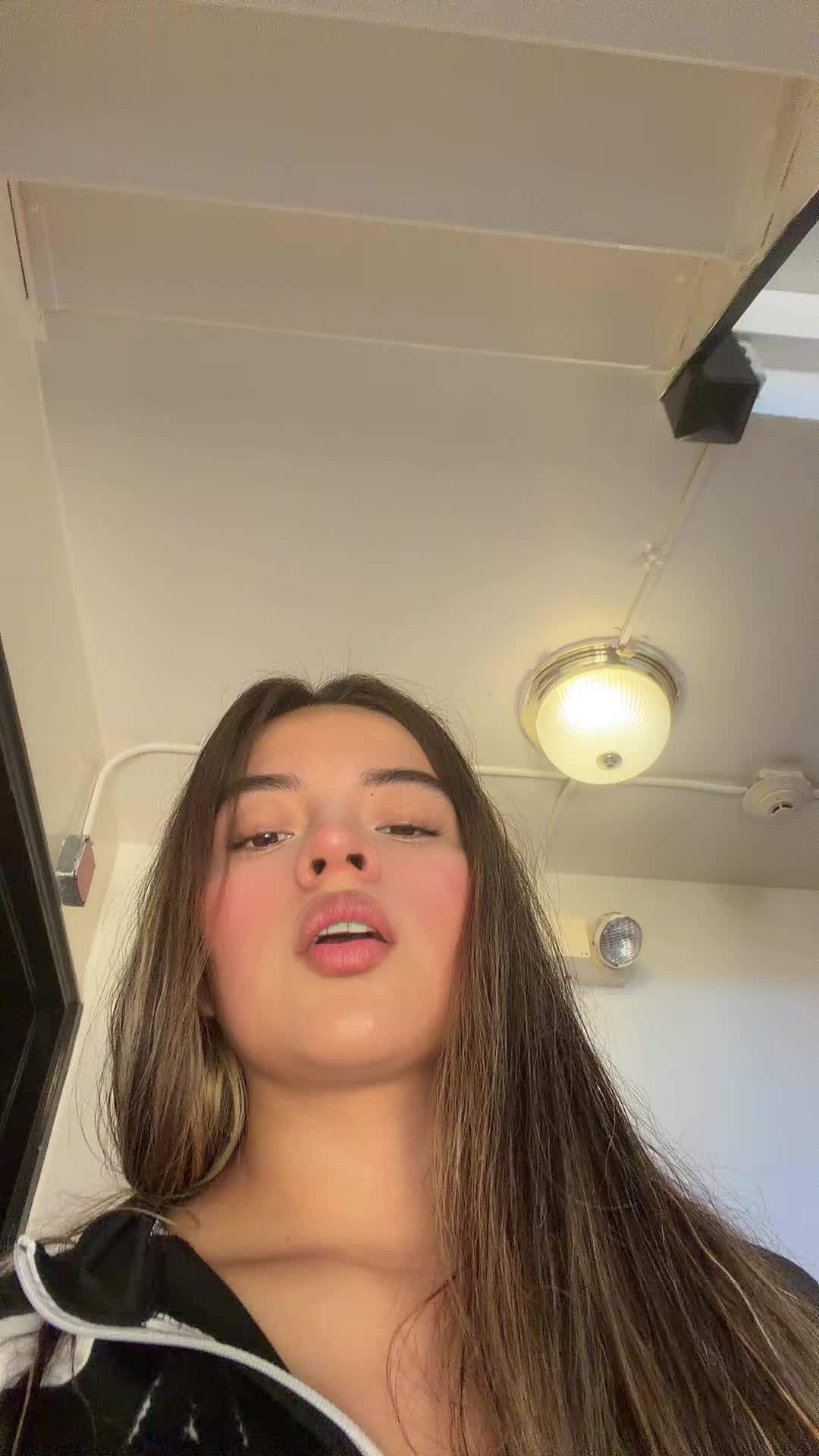 @Thalia