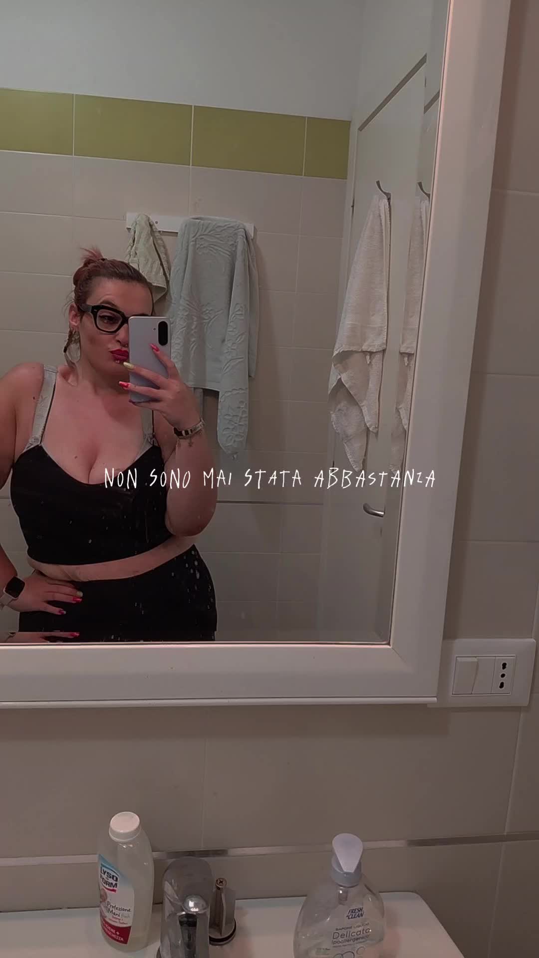 @Vanessa 🤍💜🦋
