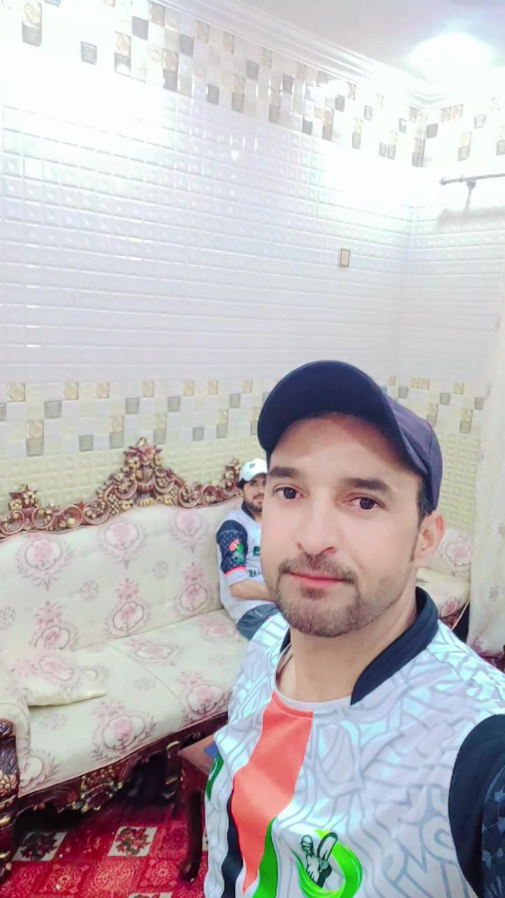 @SHAHBAZY😜🫡🇧🇭