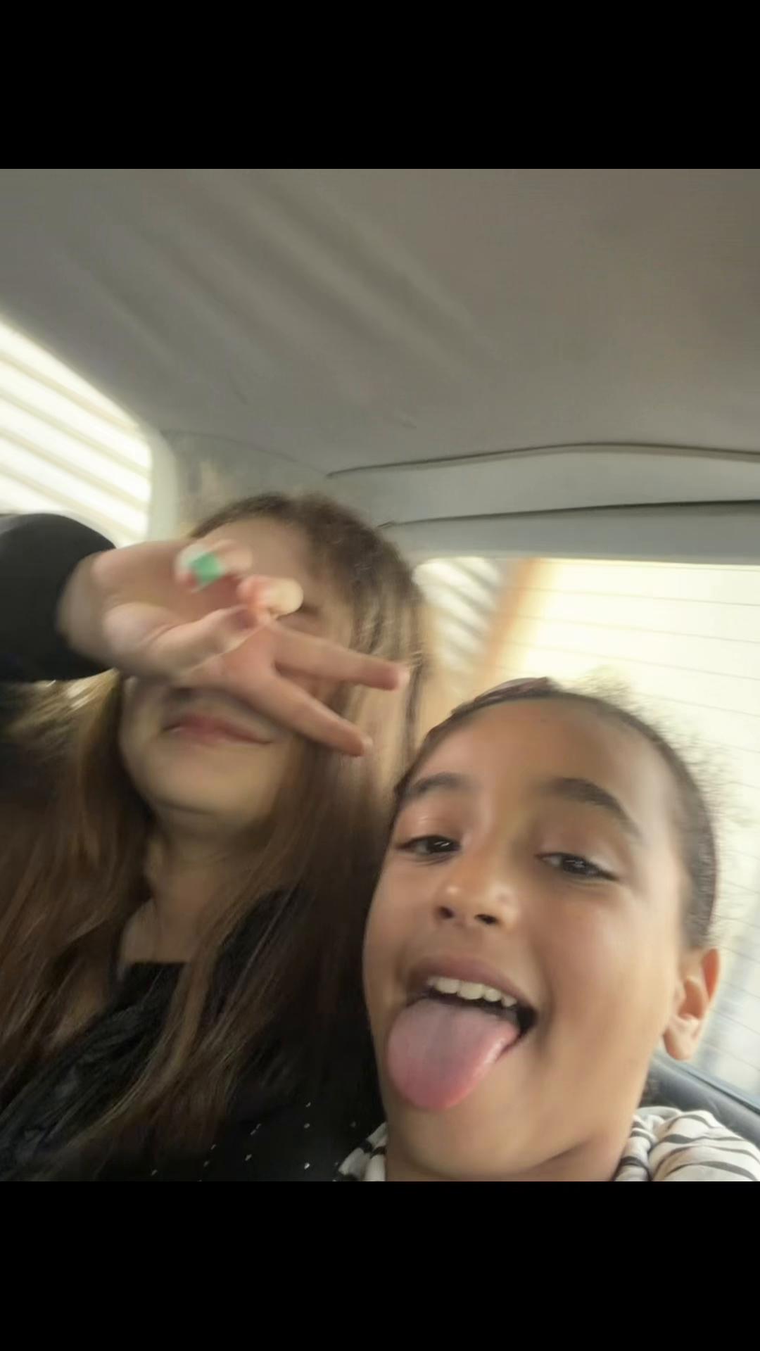 @nihadziyani