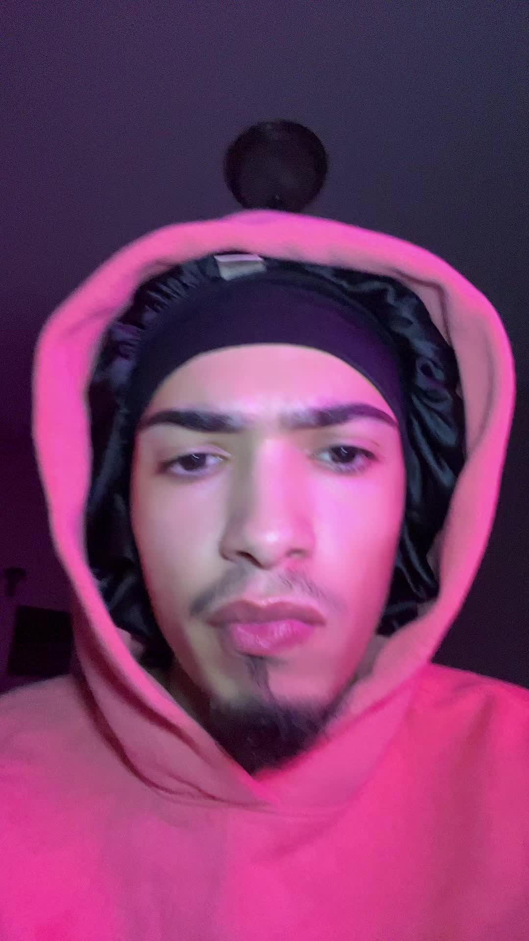 @￼