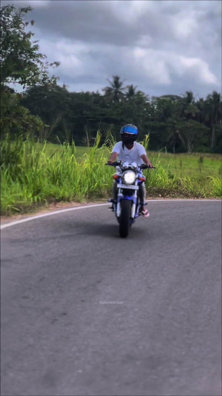 @𝔖꧂☬Madusanka☬꧂💢💙