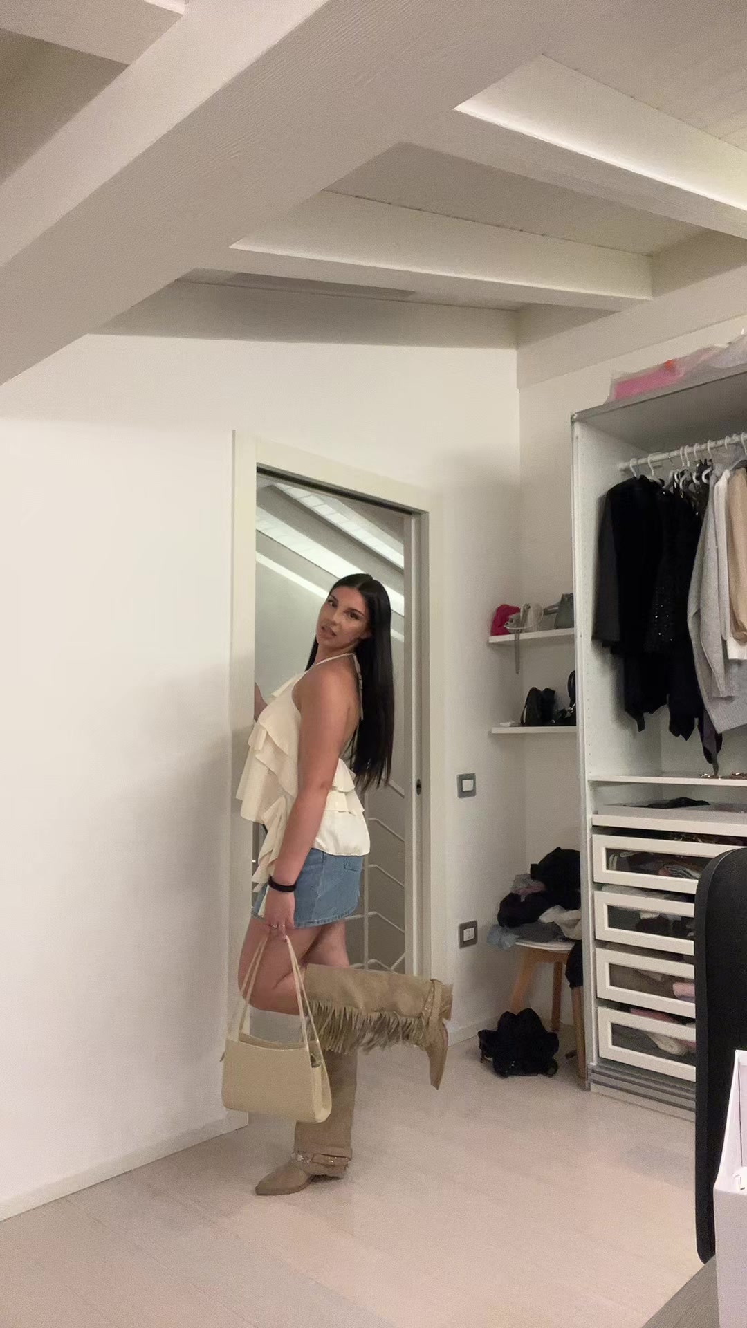 @indjaa.a