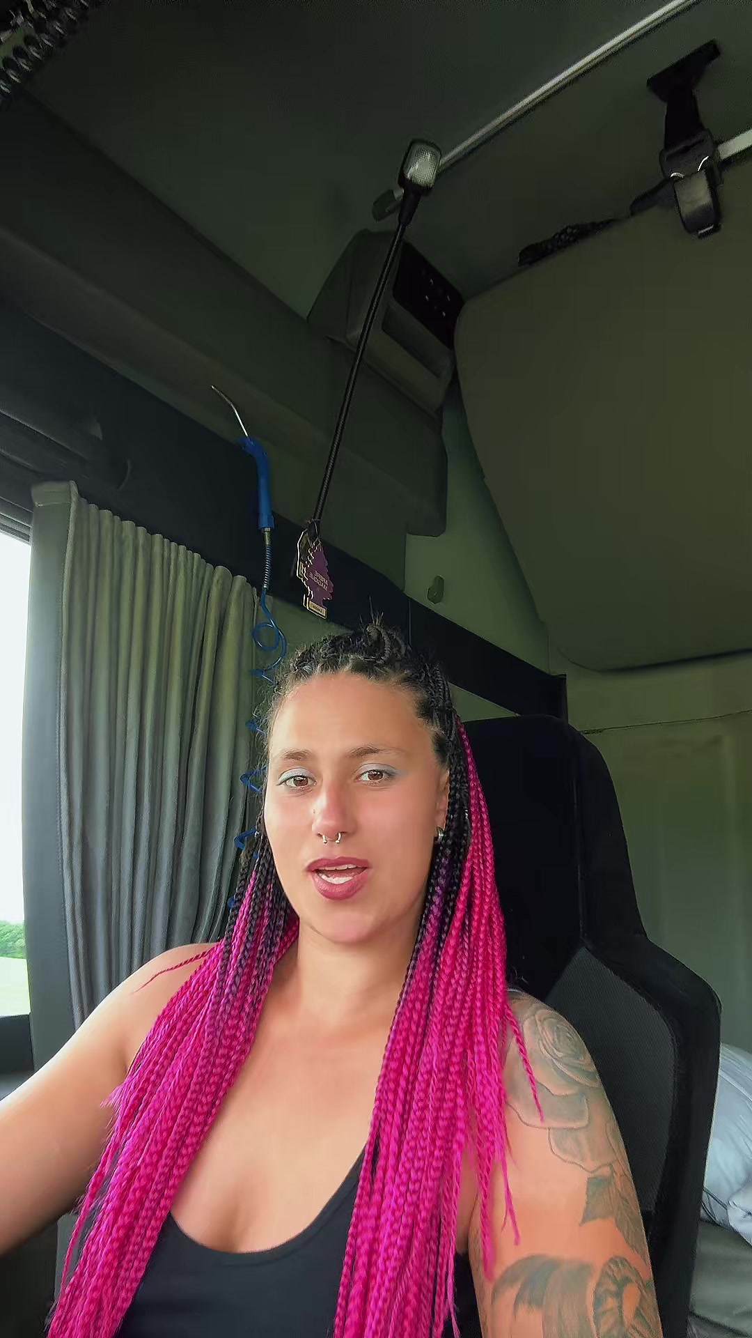 @TruckerGirlLucy
