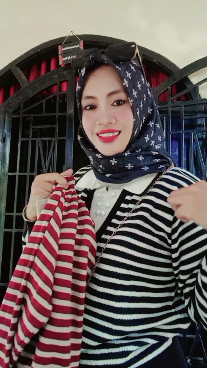 @🌸Bunda&bull;Dhesy🎀🌹