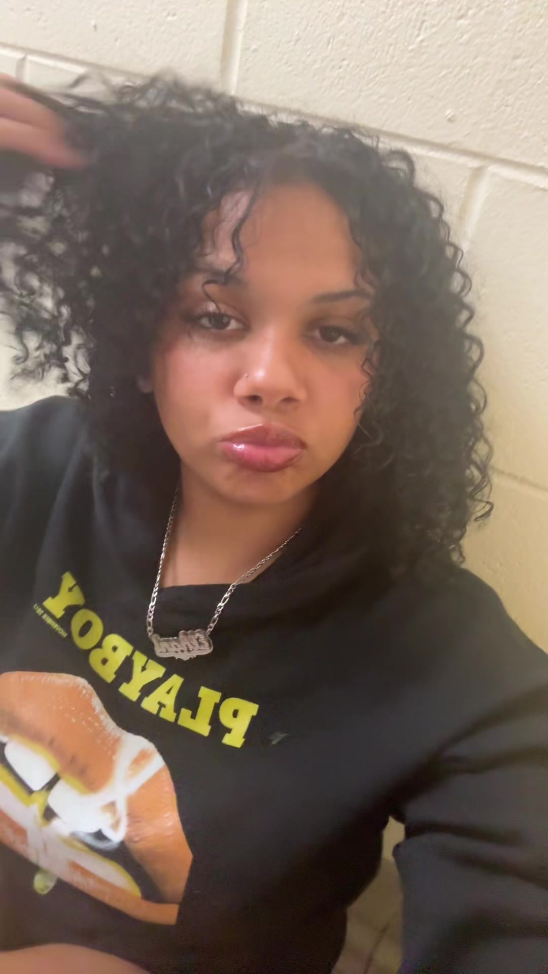 @Idkwhattoputasmyname