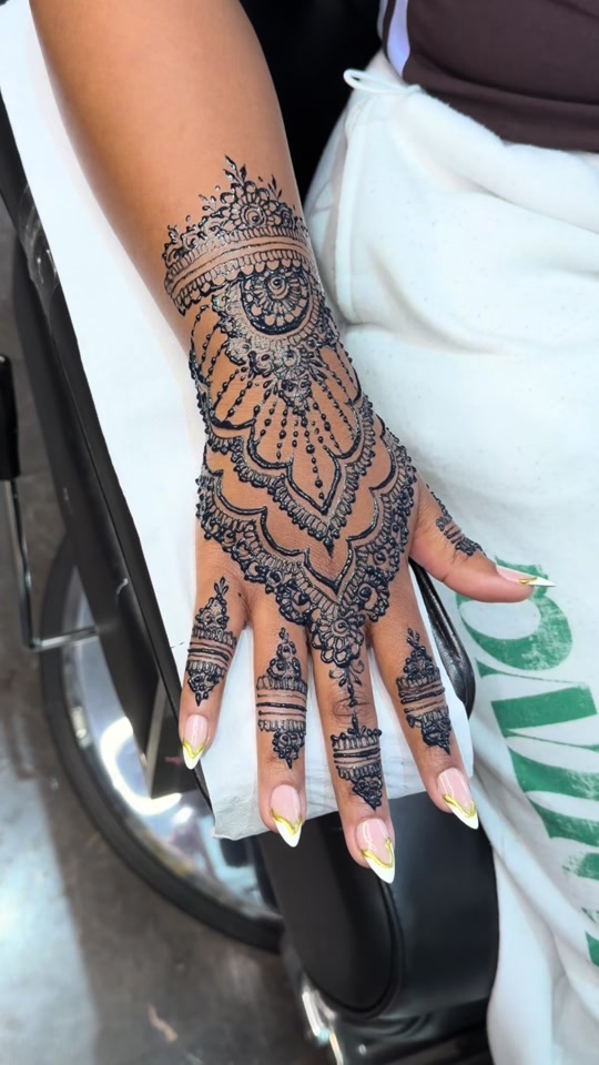 @🇿🇦 JHB Henna Tattoo Artist
