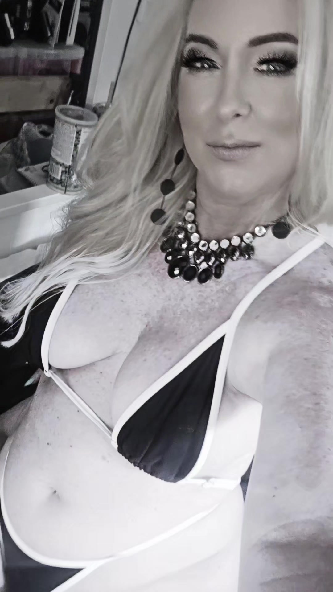 @Tonyaland12/naughtytonya12
