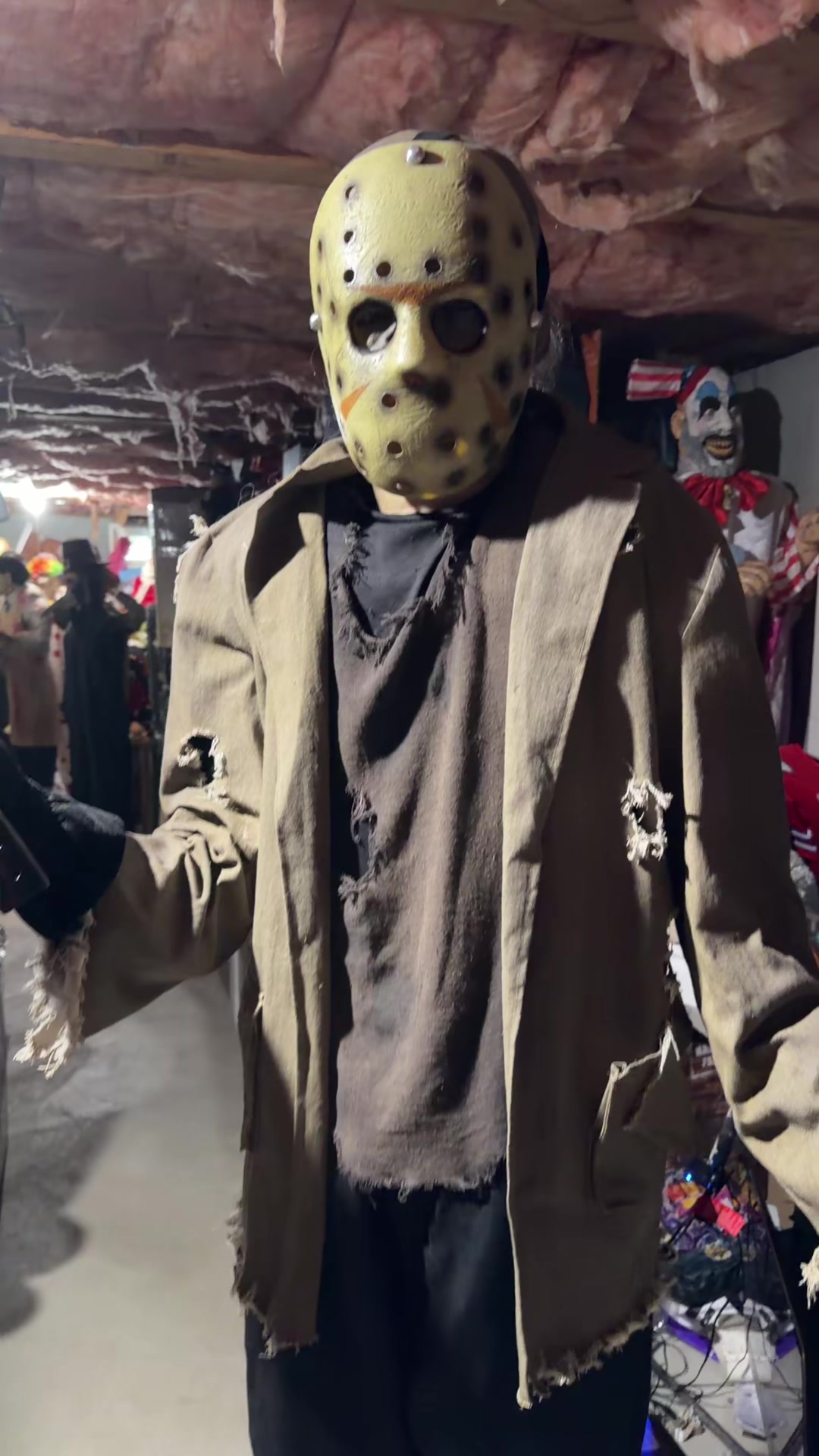 @Deezanimatronics