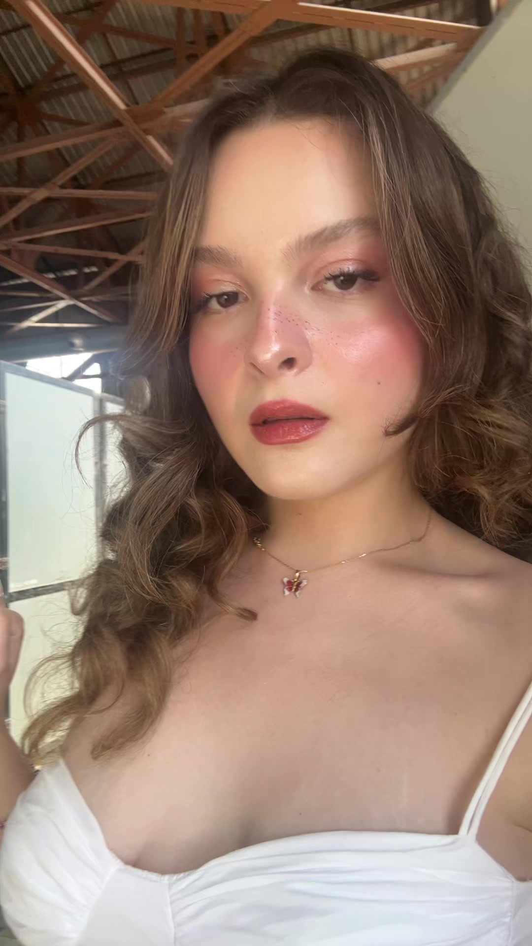 @𝒴