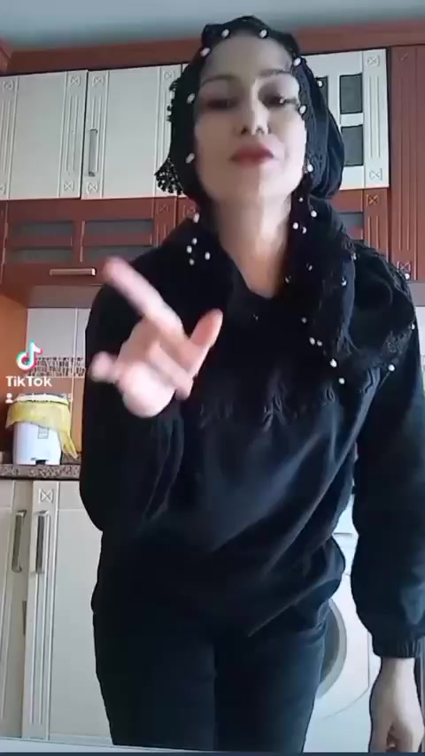 @Hülya Gülkırmızı
