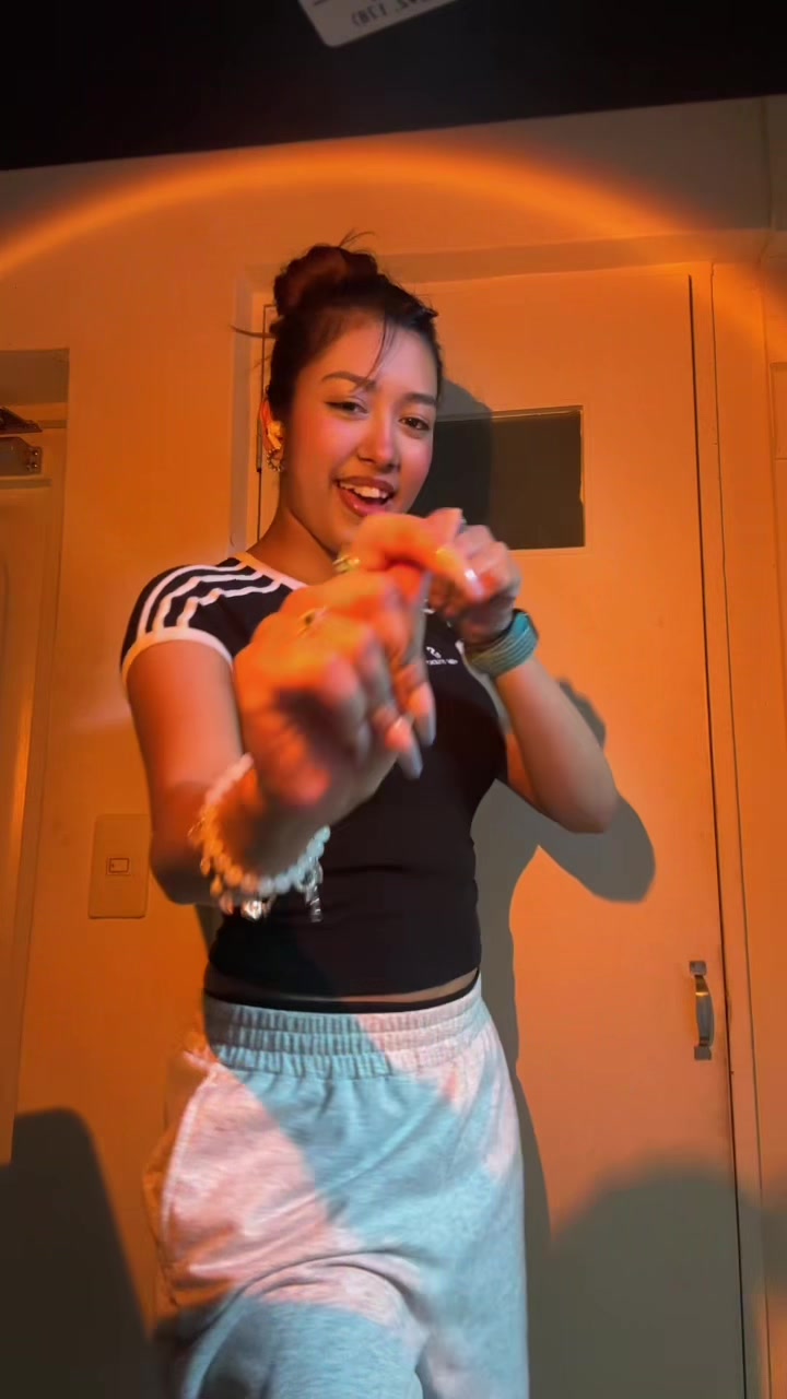 @️