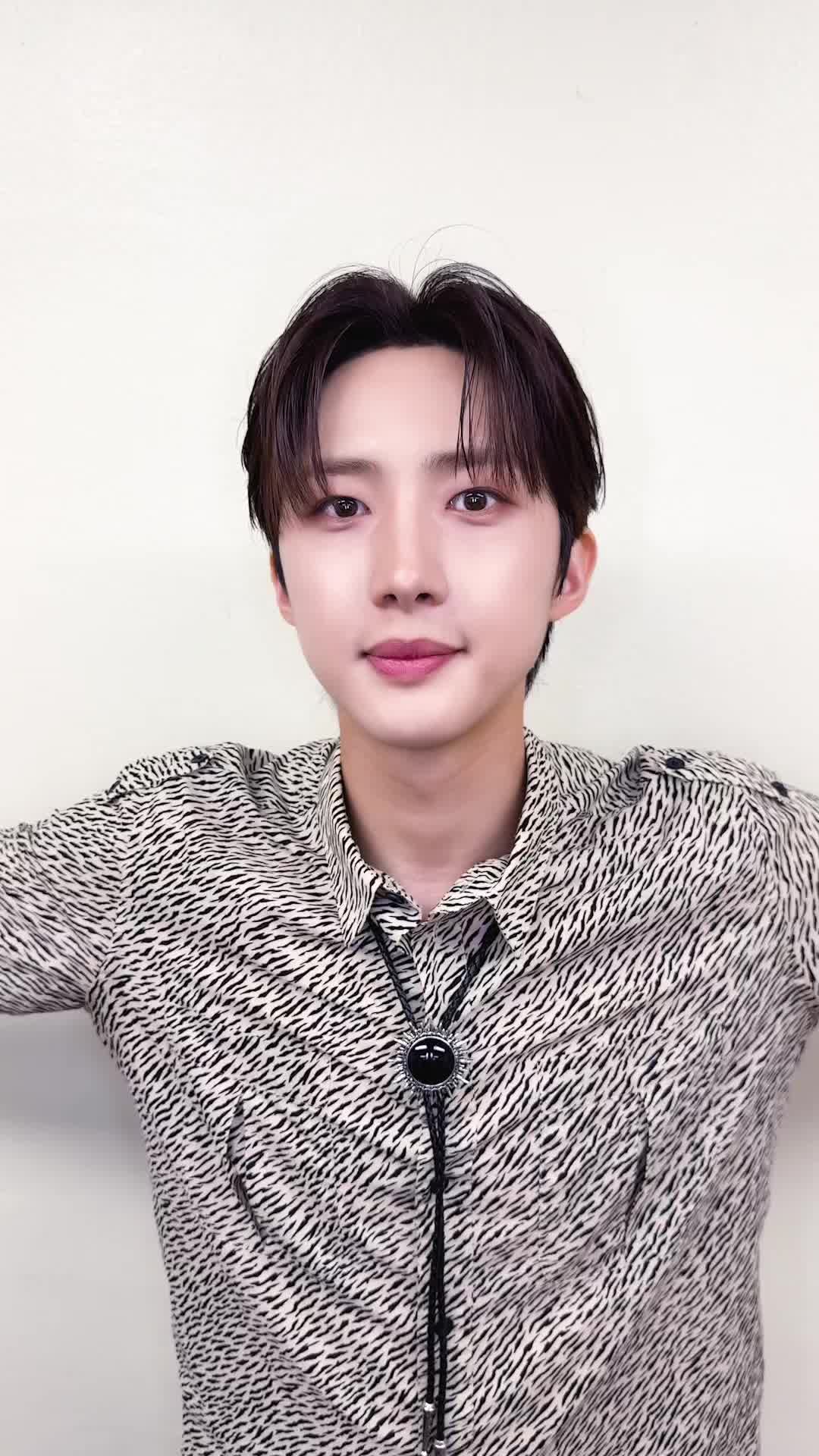 @PENTAGON•펜타곤