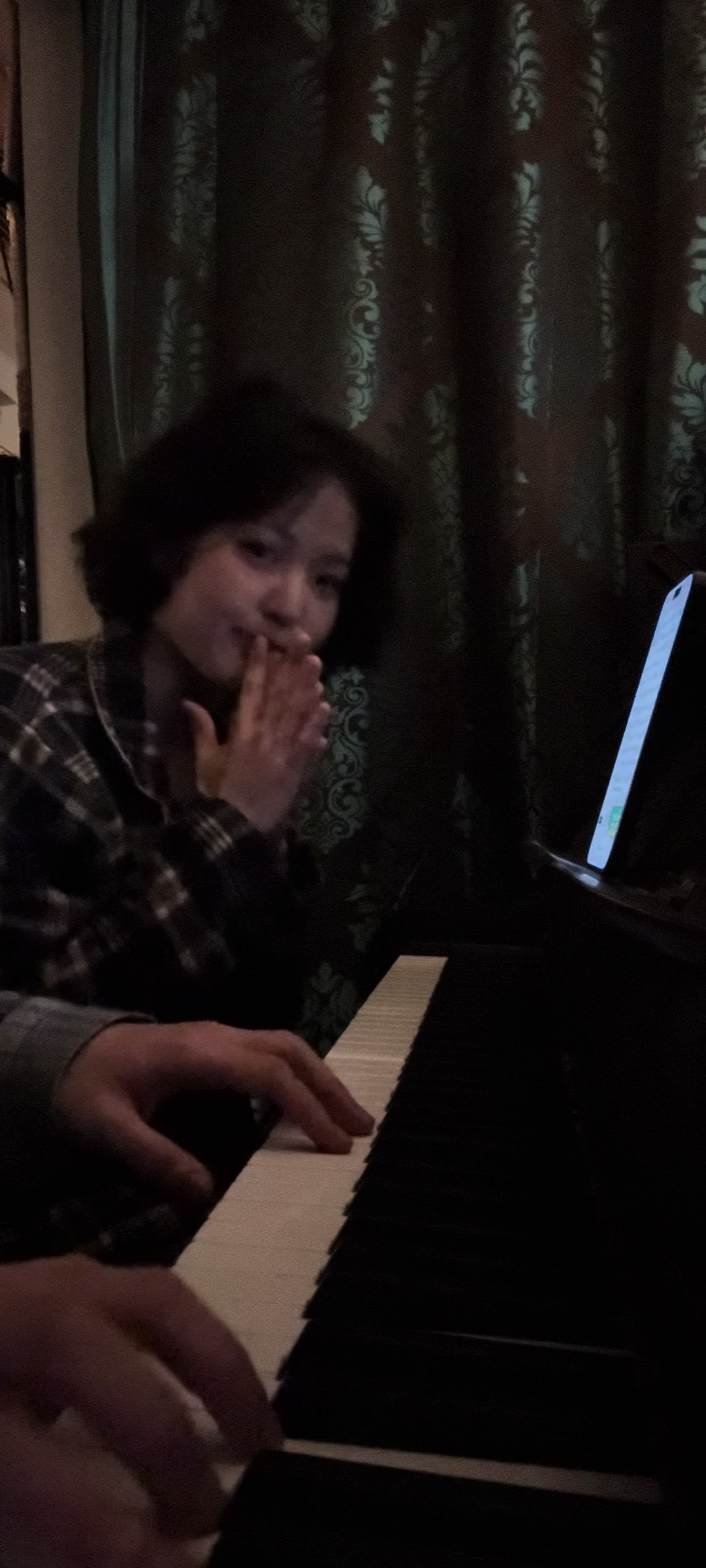@정현
