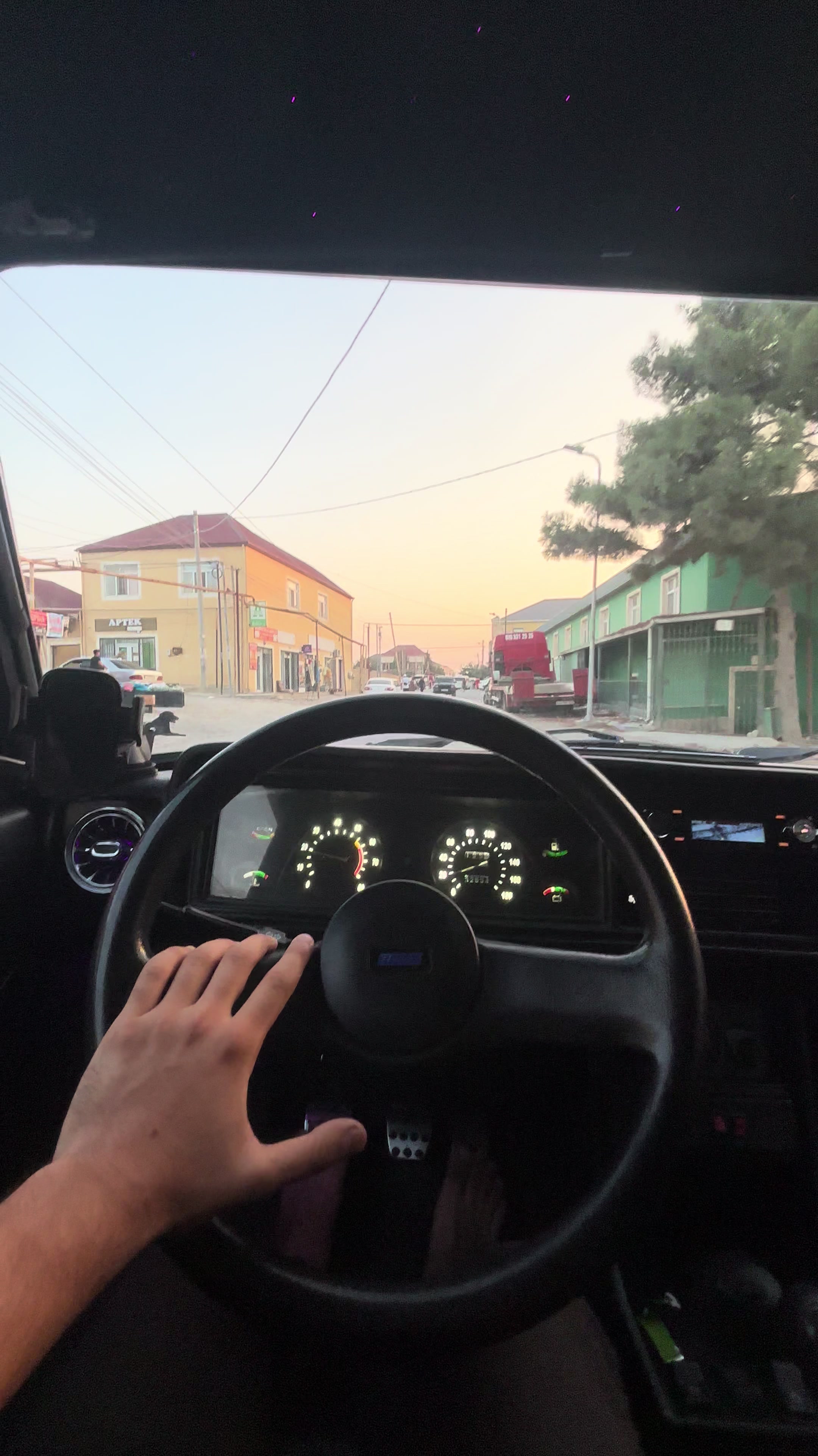 @10na408