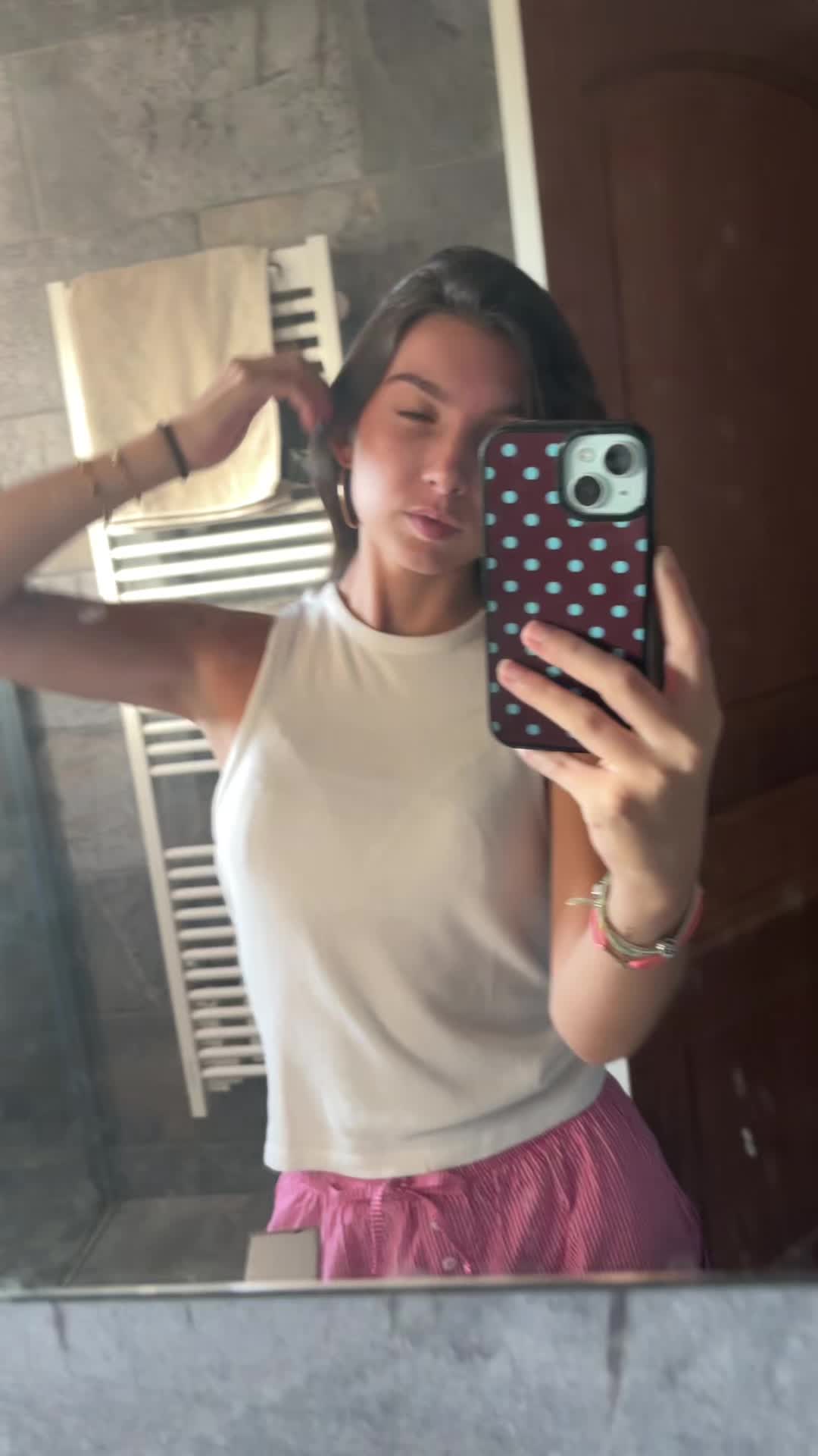 @lola.jul135