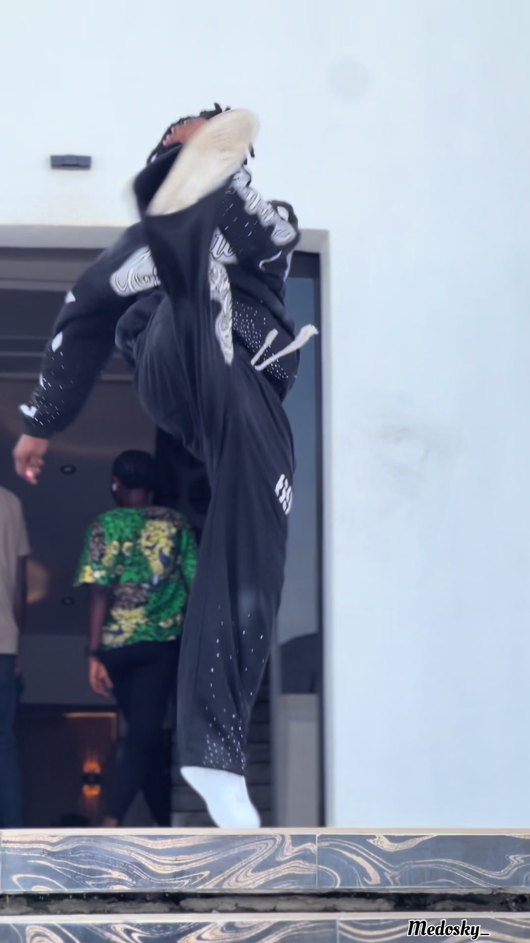 @𝑩𝒊𝒈 𝑴&ecirc;𝒅ō𝒔𝒌𝒚😈