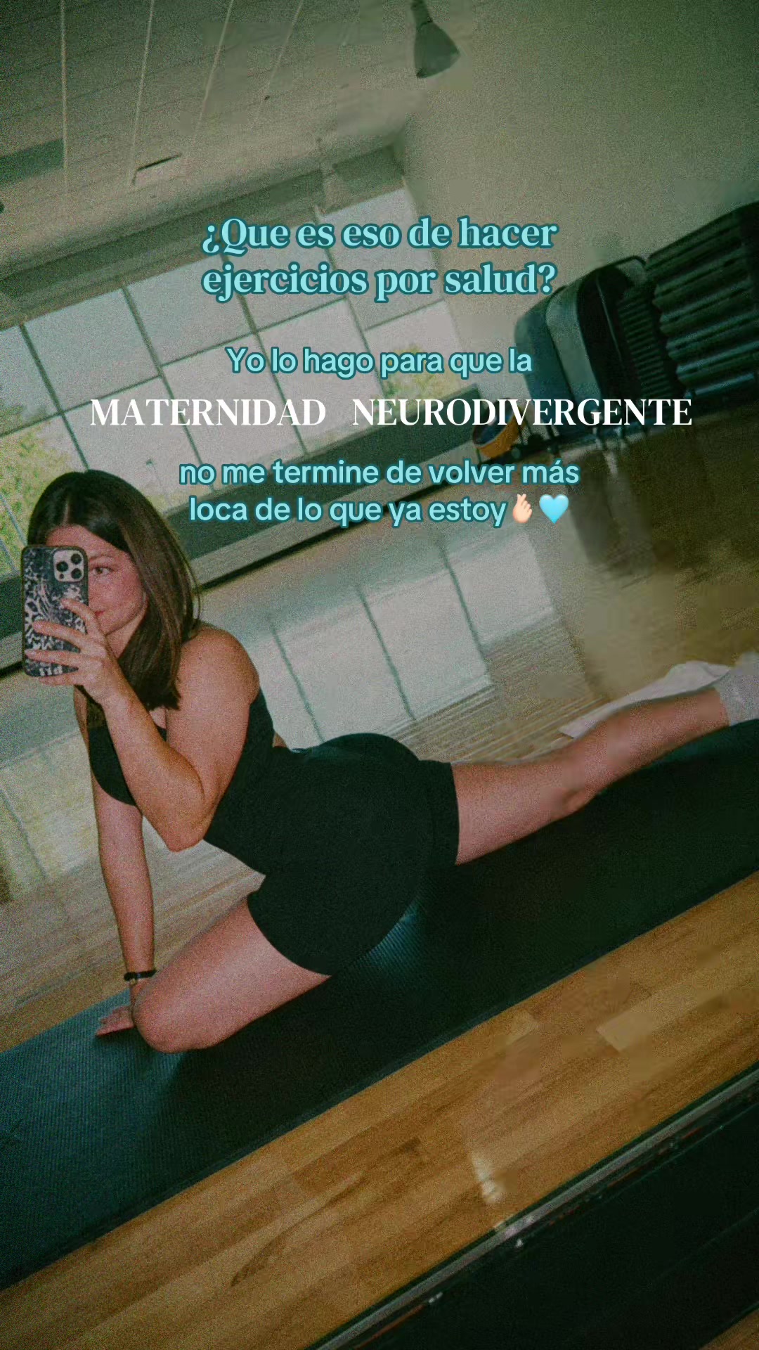 @Vickydlarosa