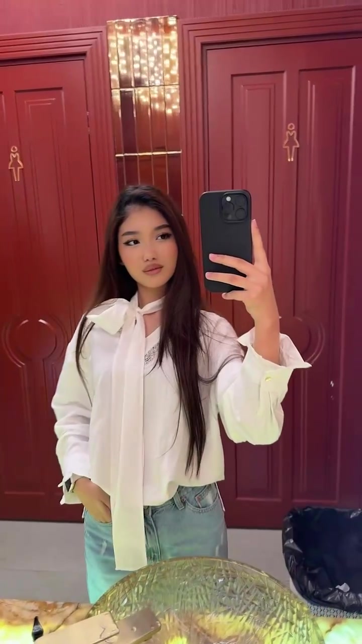 @elaiza.silk