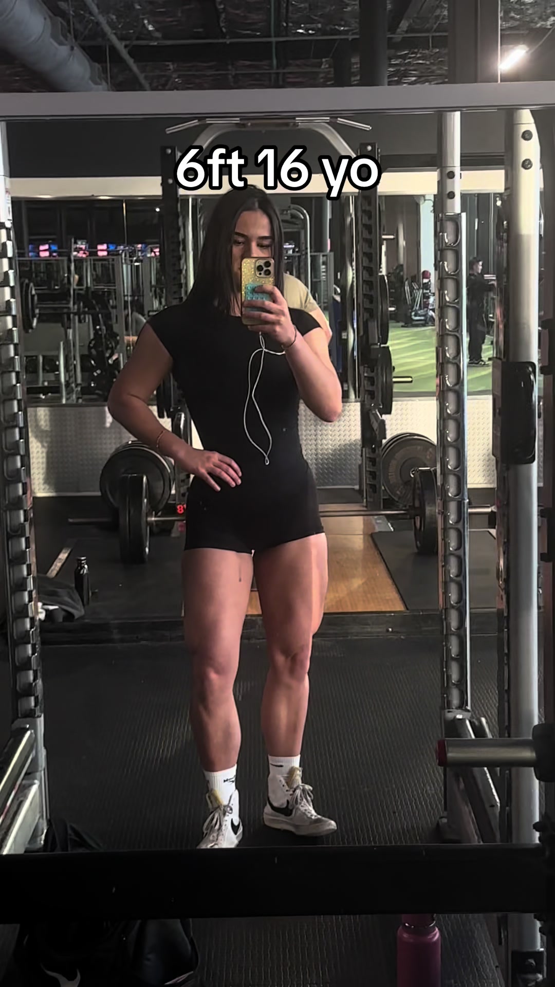 @Barbell brunette