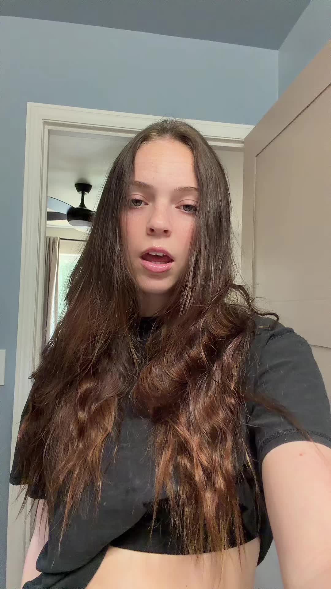 @☺️