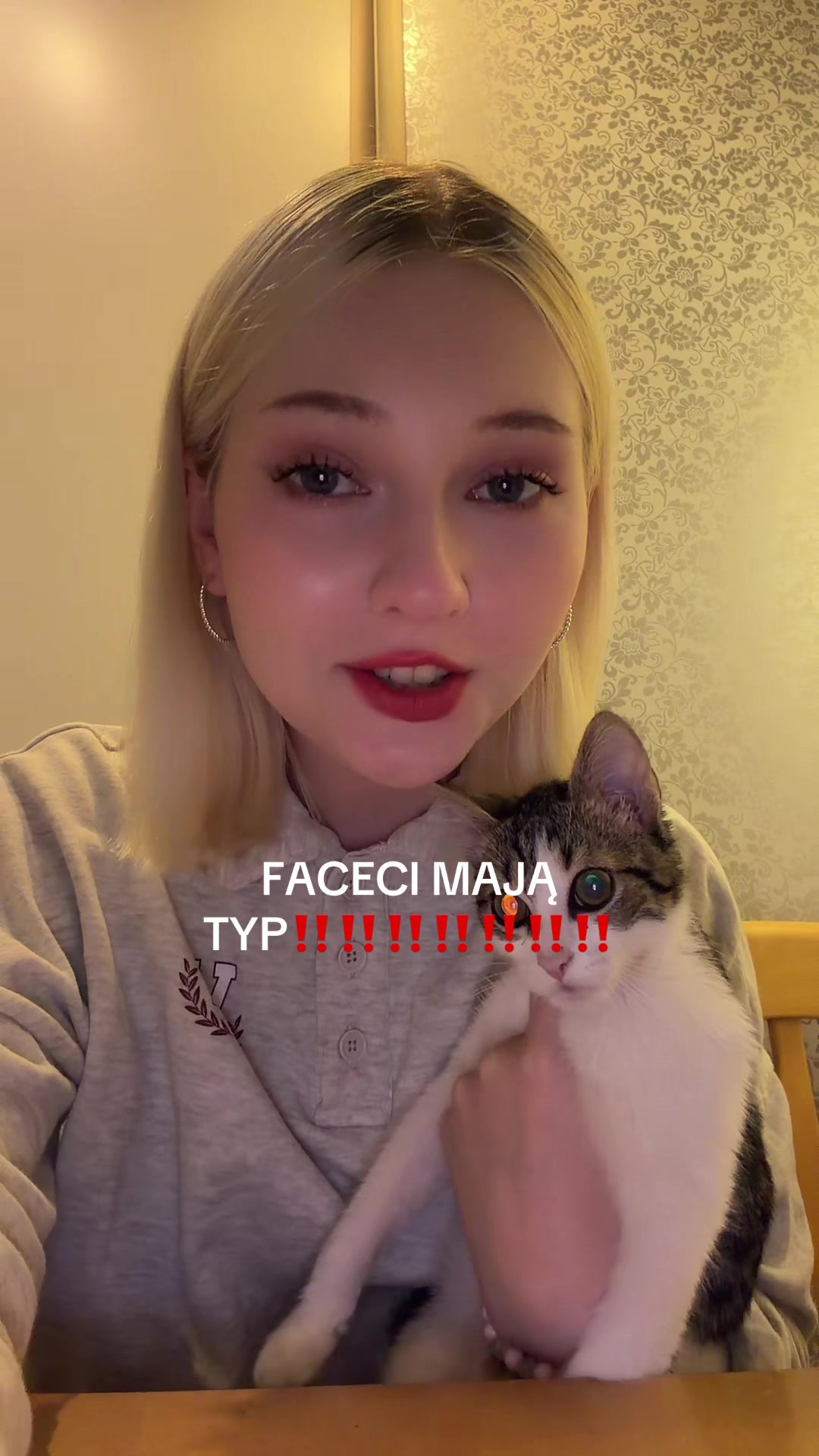 @janie_