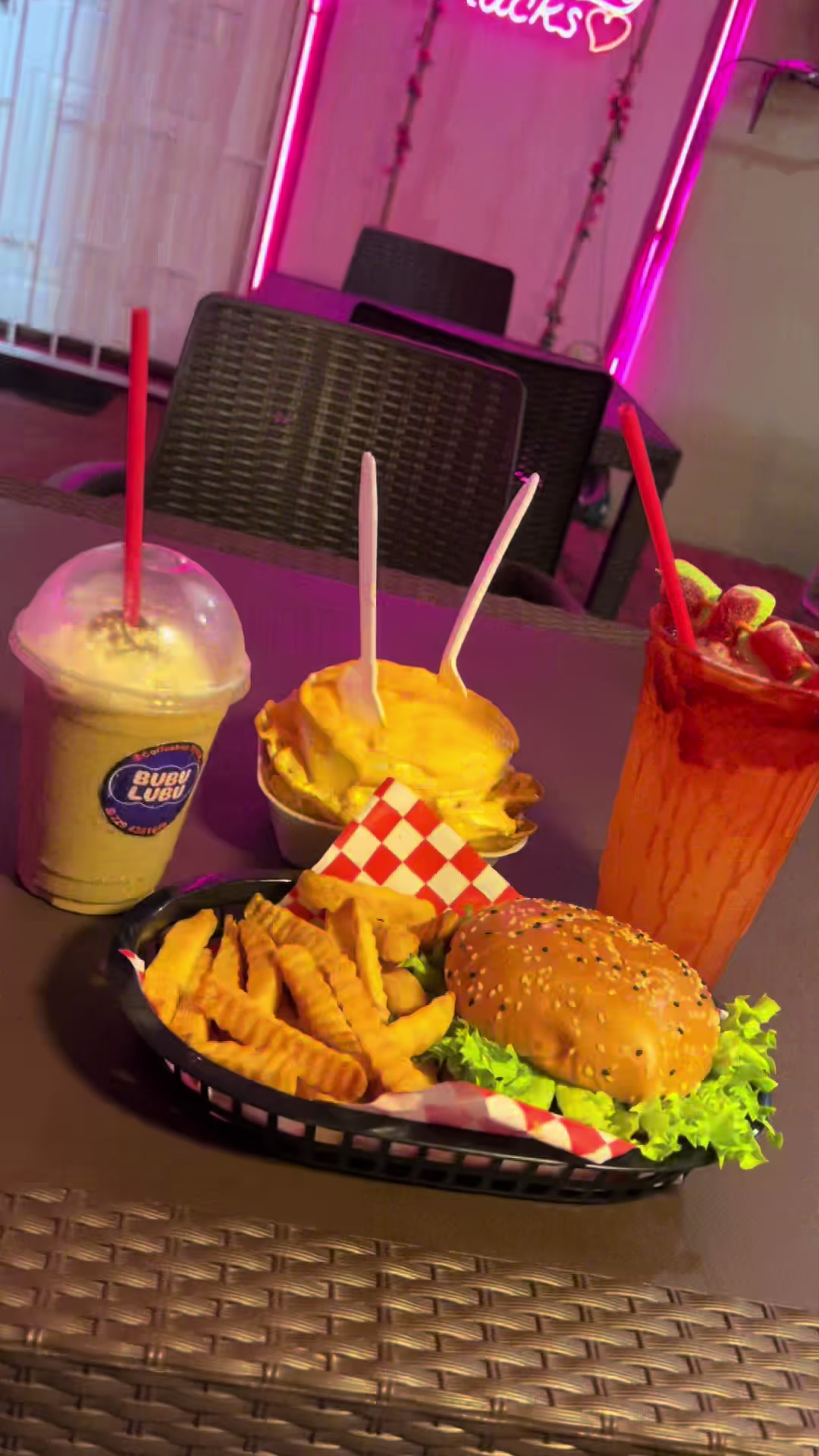 @Coffeshey_Snacks 💞