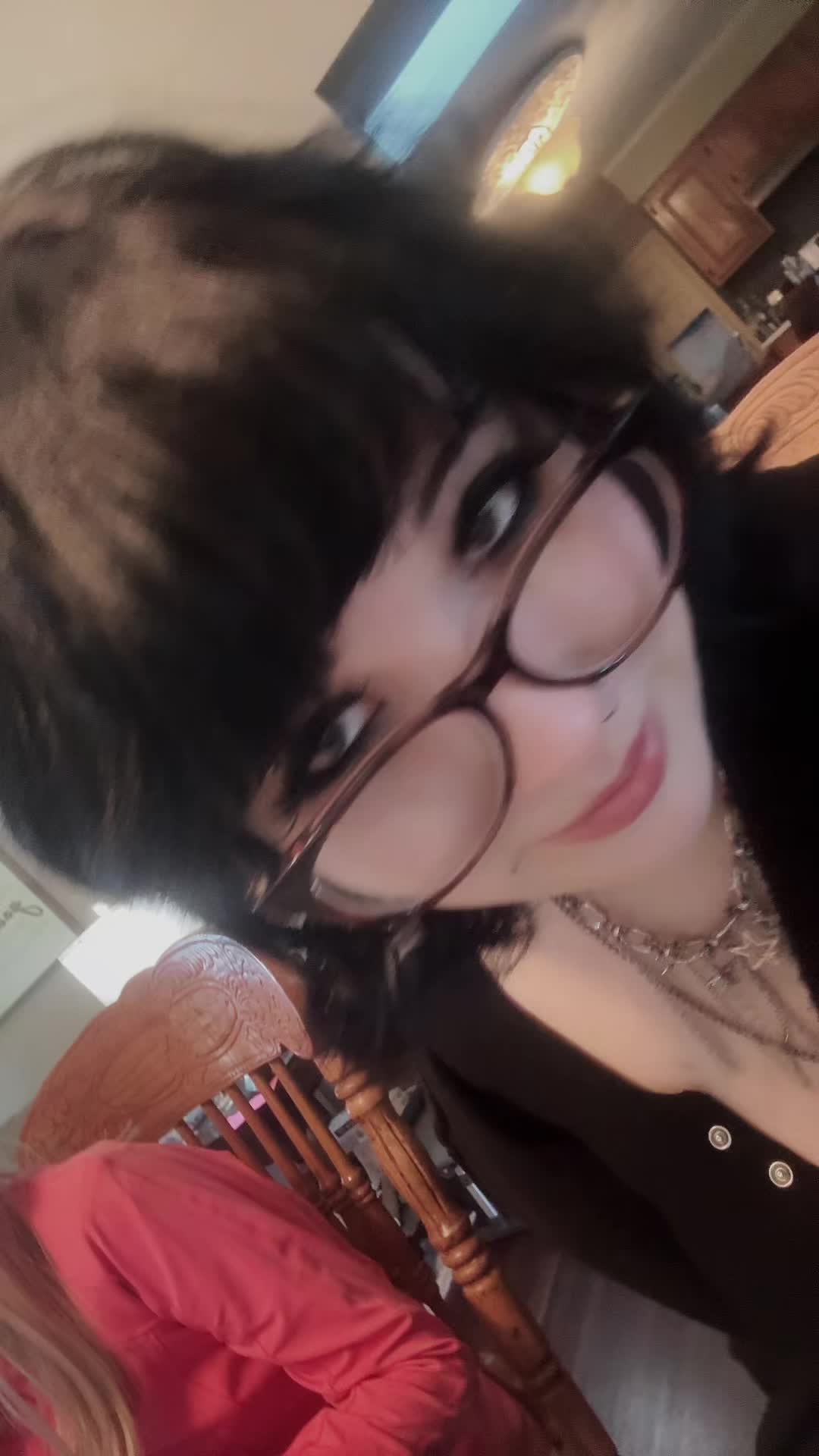 @Sarahisdepressed;)