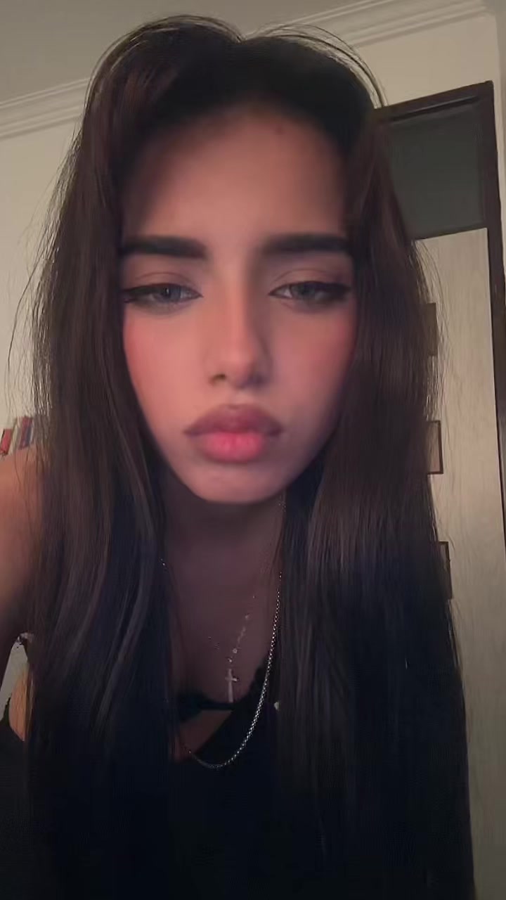 @𝑉𝑎l𝑒ri𝑎࿐̣࣪.
