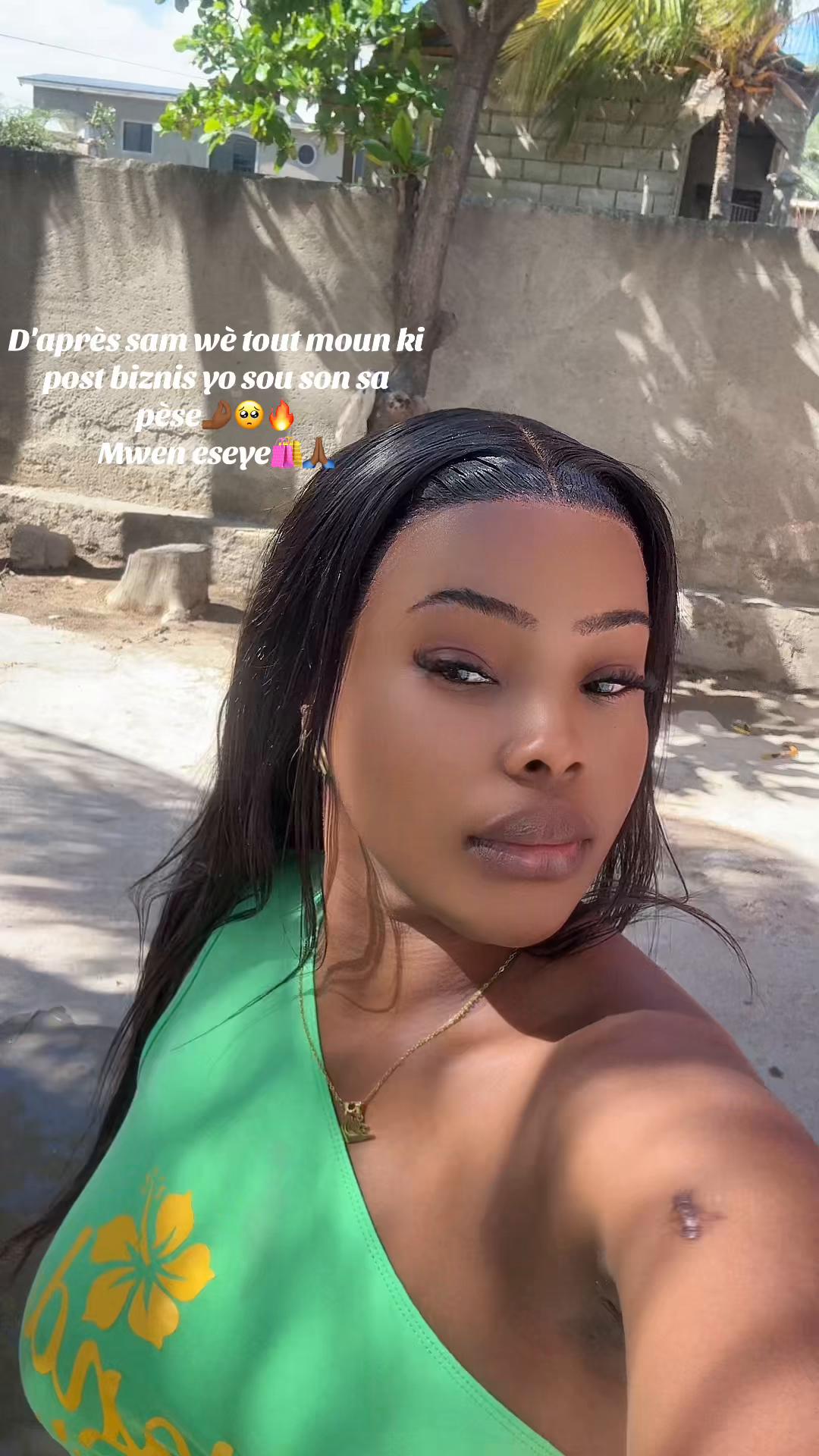 @DJIEORA👜👠👖👗