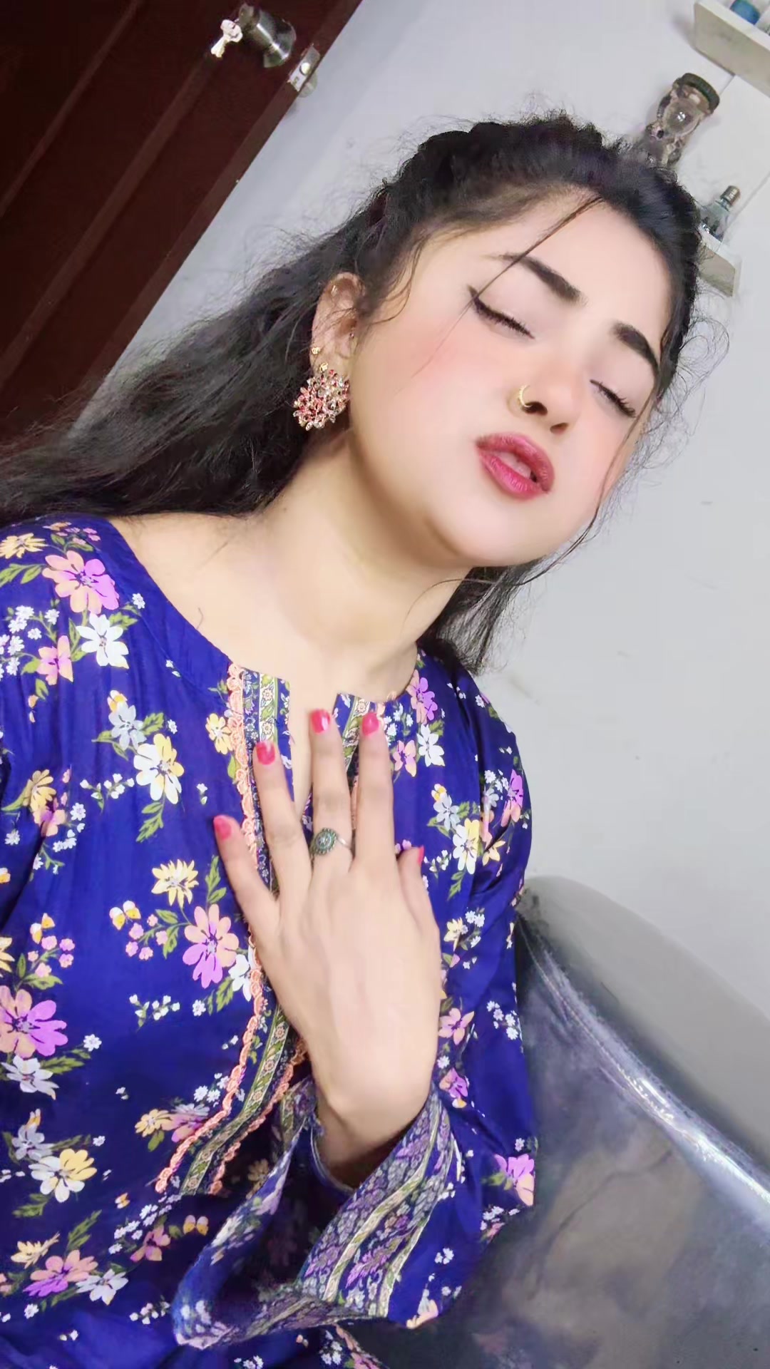 @Shahzadi_Era💫