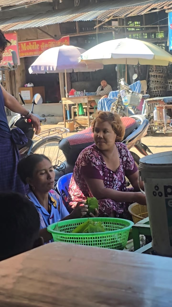 @KKK ဆန်ဆိုင်