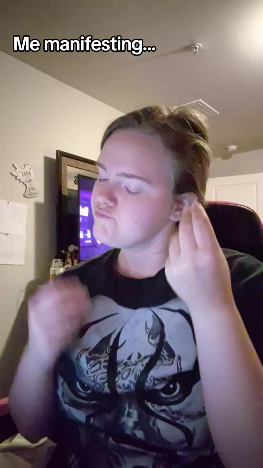 @RandomQueen25