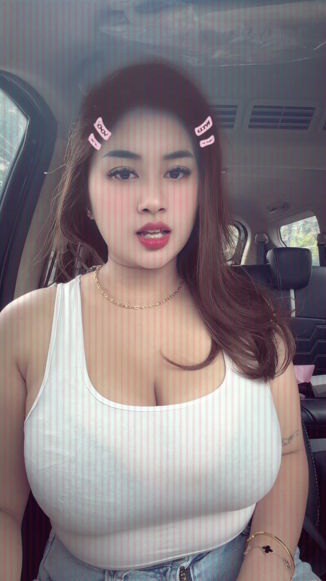 @putusriayutarisa
